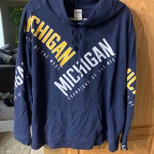 VS PINK University of Michigan Hoodie size large